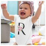 Virágos monogramos mintájú body / gyerekpóló, saját névvel