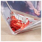 Egyedi fényképes szív alakú fotógömb - piros szívekkel