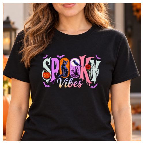 Spooky Vibes női Halloween póló – cicás, szellemes mintával