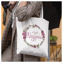   Vászonszatyor - A legjobb Nagynéni (Lila virágkoszorú mintájú)