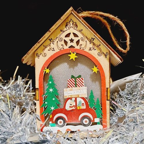 Karácsonyi dísz - fa házikó ledes ablak- ajtódísz - karácsonyi autó