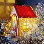 Karácsonyi dísz - fa házikó ledes ablak- ajtódísz - karácsonyi autó