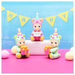 Sonny Angel Happy Birthday Bear mini figura – vakdobozos meglepetés karakterrel 