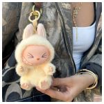 Labubu plüss Have a Seat kulcstartó táskadísz