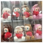 la-la-LABUBU – Éneklő, világító öleléspajti kulcstartó