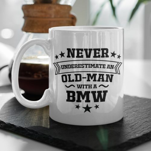 Never underestimate an old man with a BMW (Soha ne becsülj alá)